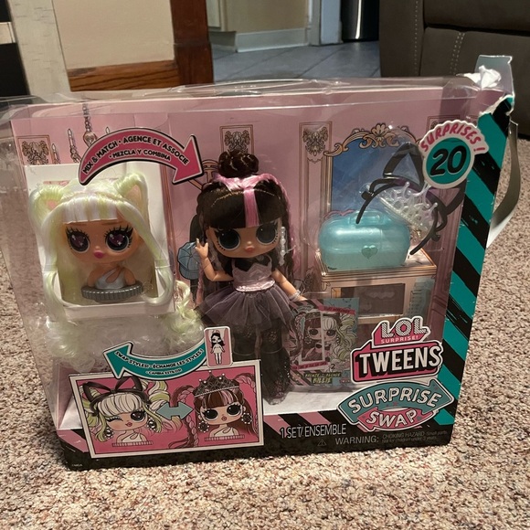 LOL Surprise Tweens Surprise Swap set with 20 surprises. - Picture 1 of 1
